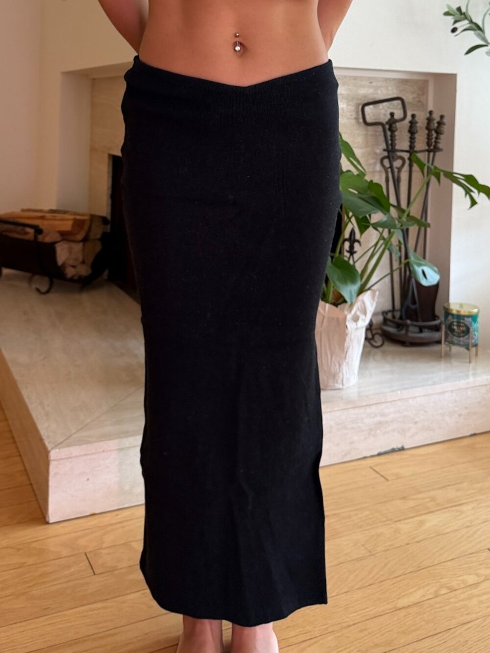 Princess Polly Black Ribbed Maxi Skirt – High Rise Side Slit (Size US 6)